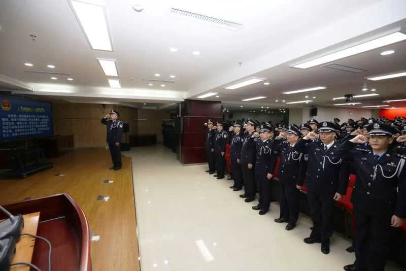 美政府机构被曝建高效监控网络！目标是……