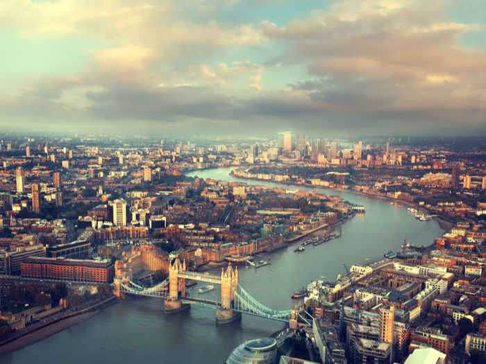 中信银行昆明分行3.99亿元中长期贷款支持湖泊治理生态移民项目