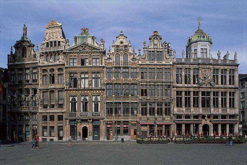 Adobe推出独立的Photoshop Elements和Premiere Elements 2025版